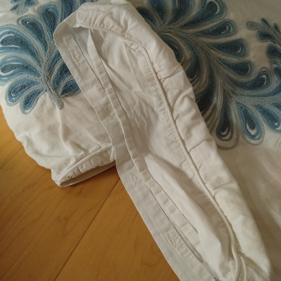 Set of 2 Blue Feather Embroidered Pillow Cases 💙 🪶 - Picture 4 of 8